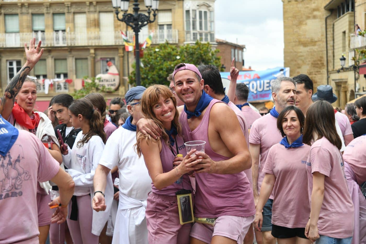 FOTOS: Las Vueltas convierten la Herradura de Haro en el gran epicentro de la fiesta tras la Batalla del Vino 12