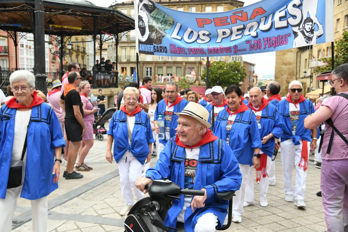 FOTOS: Las Vueltas convierten la Herradura de Haro en el gran epicentro de la fiesta tras la Batalla del Vino 11