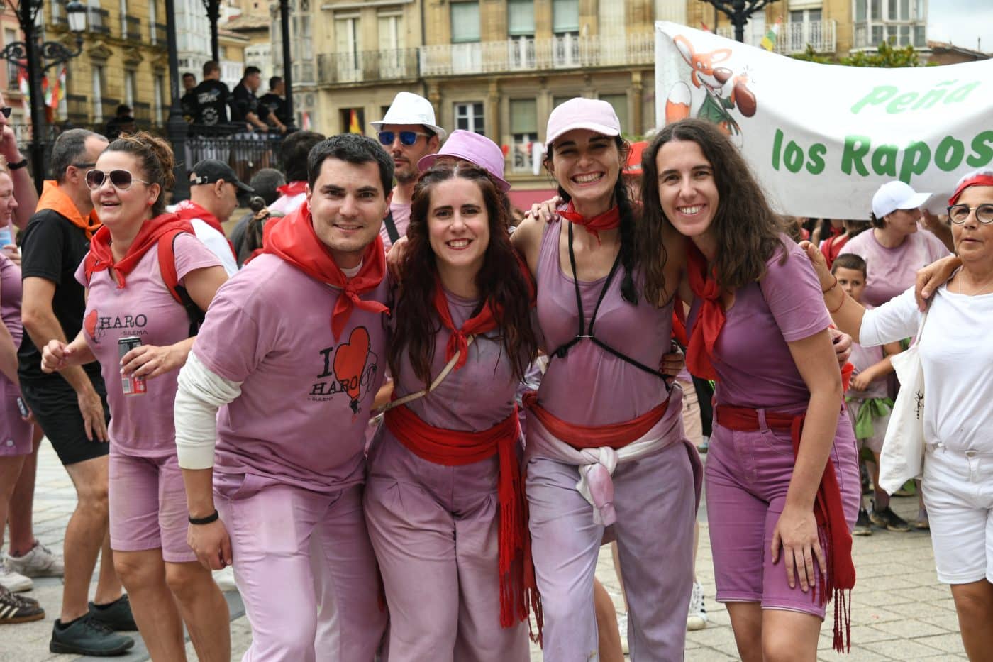 FOTOS: Las Vueltas convierten la Herradura de Haro en el gran epicentro de la fiesta tras la Batalla del Vino 9