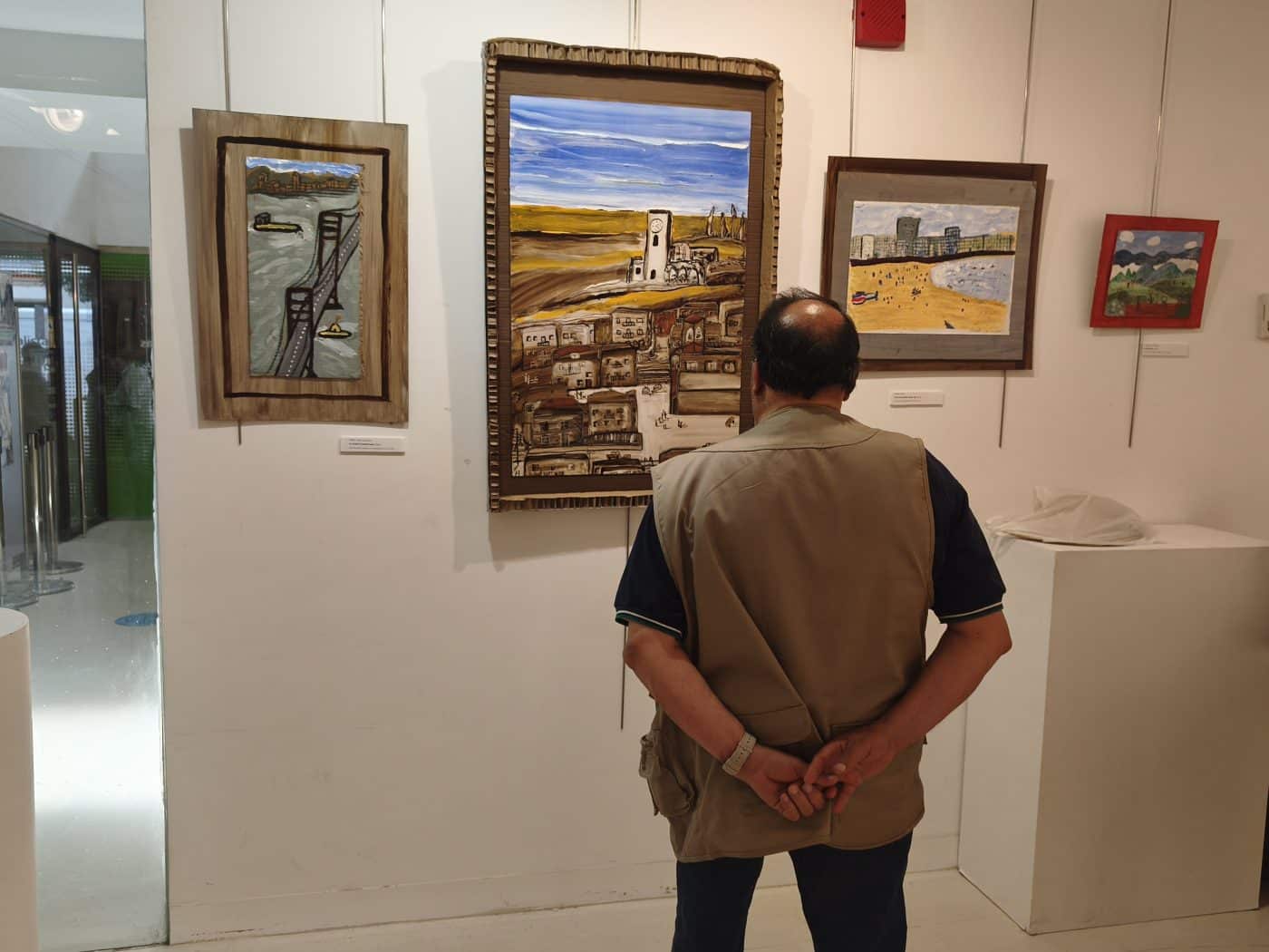 Santo Domingo de la Calzada acoge una exposición de artistas de Cerezo de Río Tirón 1