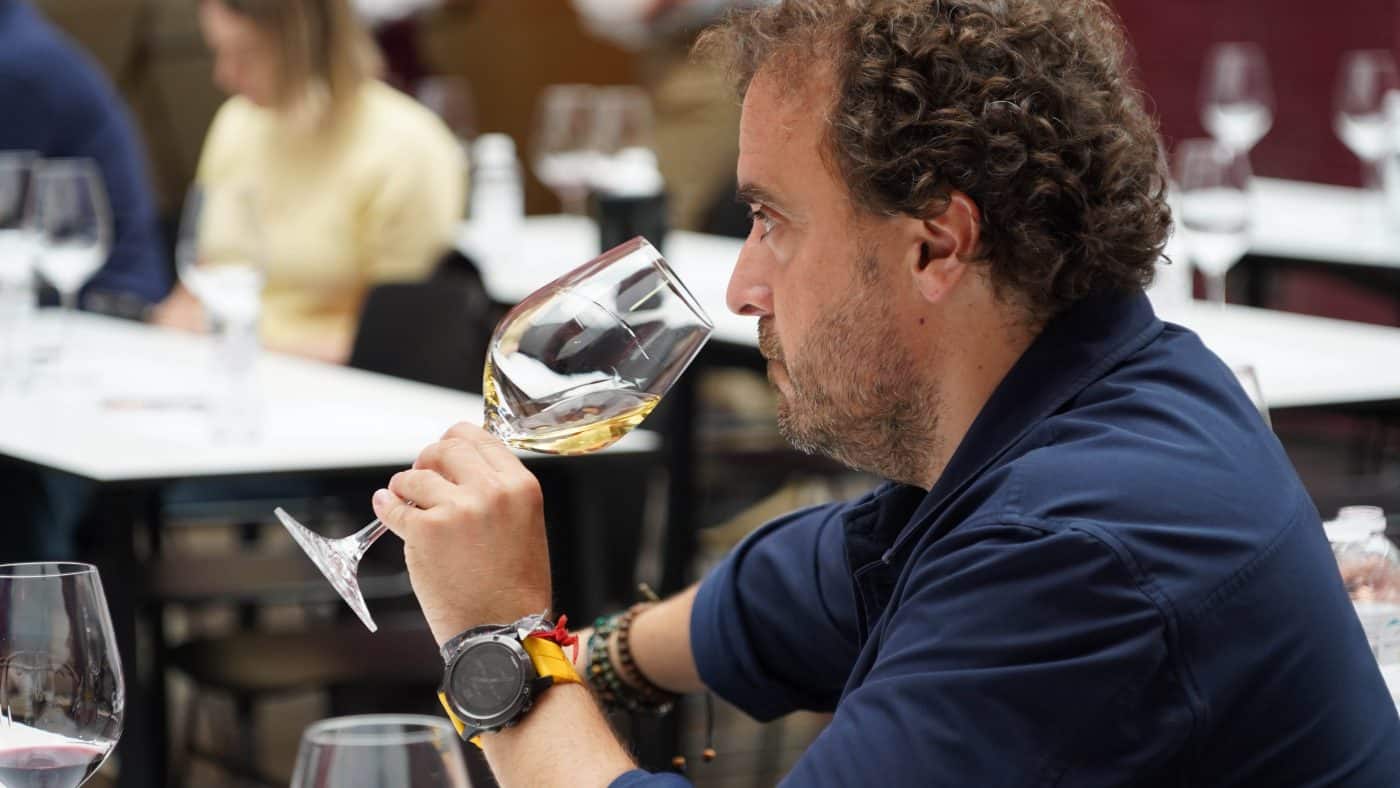 Tres bodegas de la comarca de Haro participan en el primer encuentro del foro 'El vino' en el CCR 8