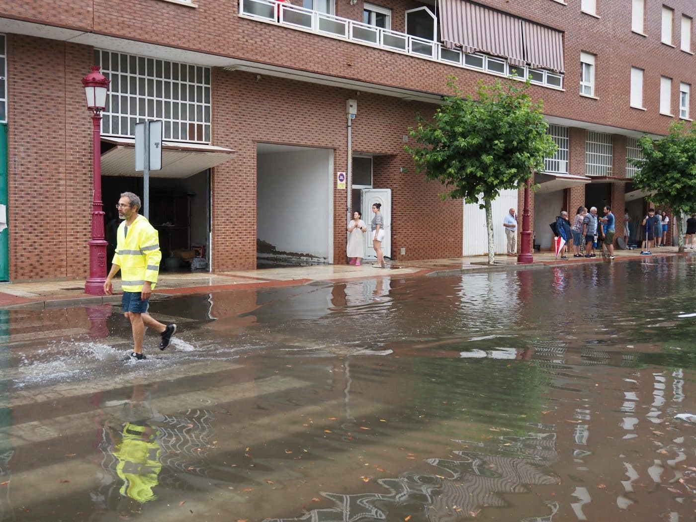 Una tromba de agua convierte varias calles de Haro en ríos 7
