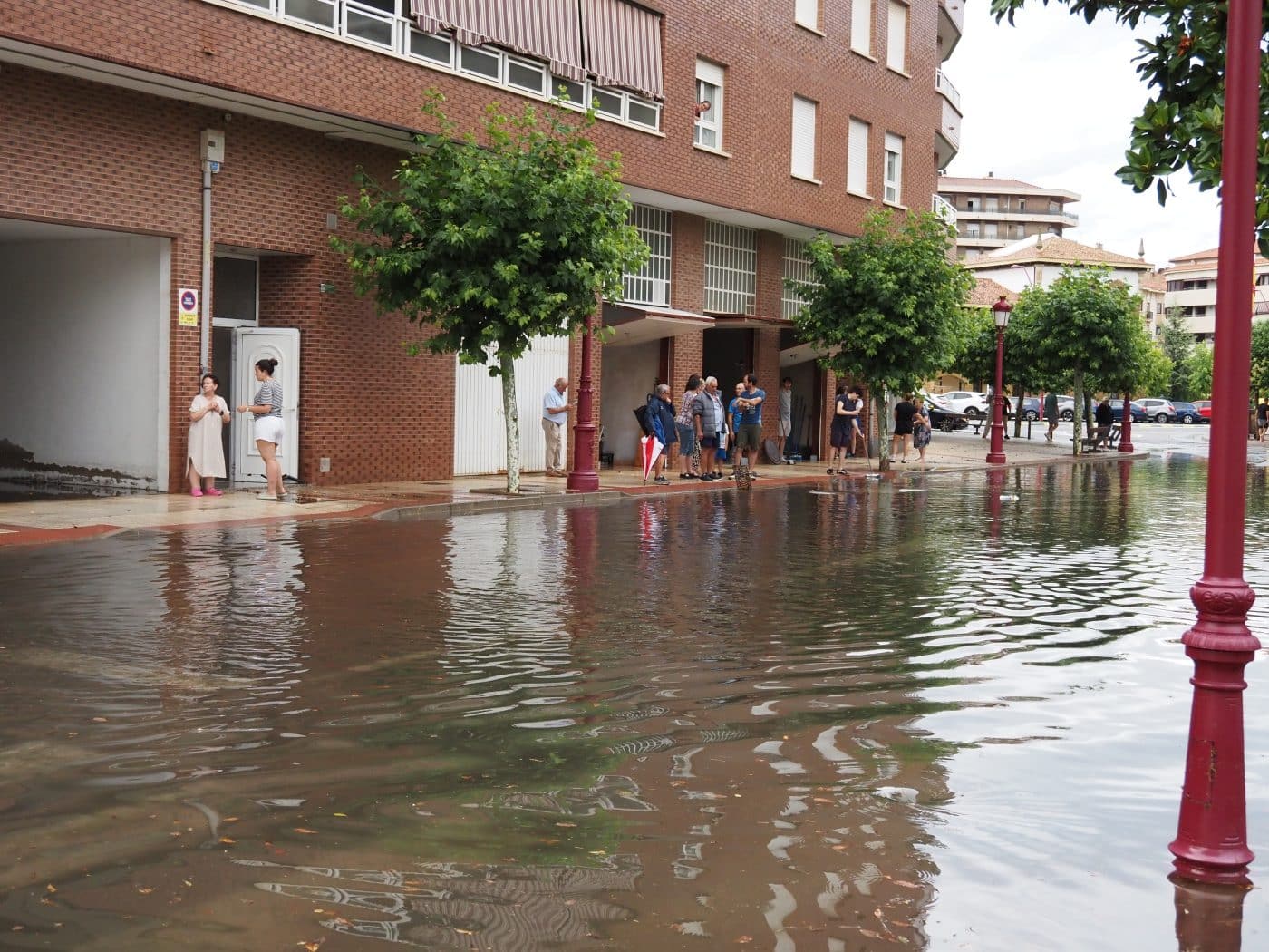 Una tromba de agua convierte varias calles de Haro en ríos 5