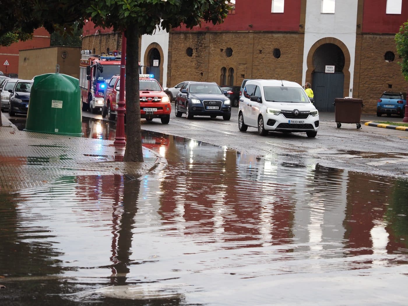 Una tromba de agua convierte varias calles de Haro en ríos 14