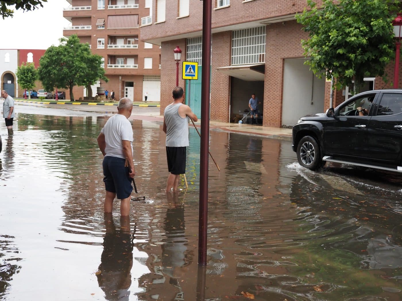 Una tromba de agua convierte varias calles de Haro en ríos 4