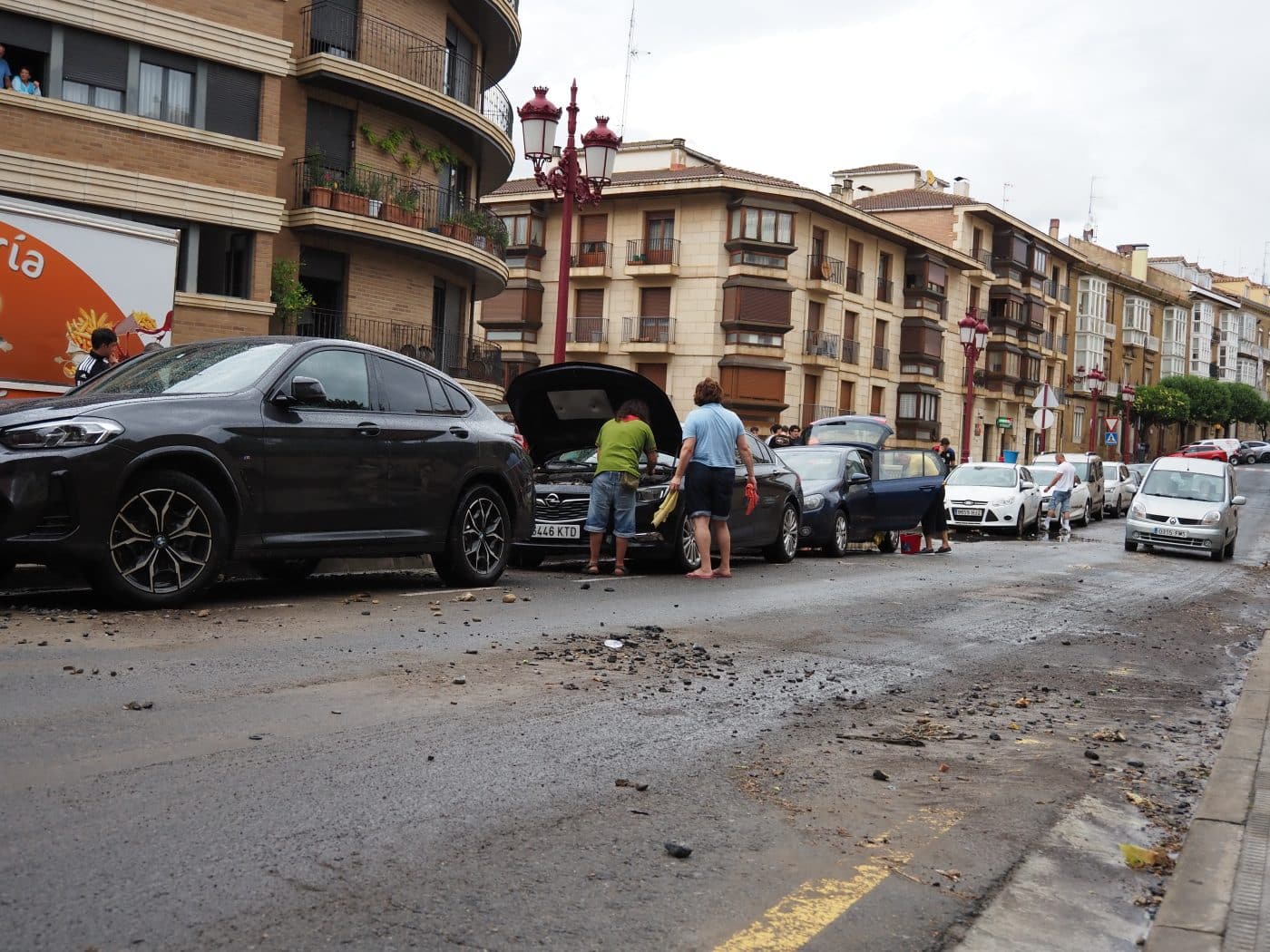 Una tromba de agua convierte varias calles de Haro en ríos 6