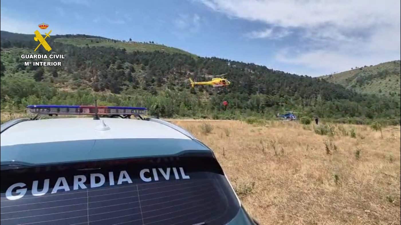 El incendio forestal de Ayabarrena, en Ezcaray, supera ya las 100 hectáreas afectadas y mantiene un amplio dispositivo de extinción 1