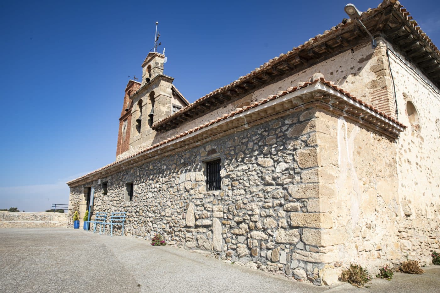 Finaliza la restauración del atrio de la iglesia de San Román de Morales tras una inversión de casi 50.000 euros 2 Finaliza la restauración del atrio de la iglesia de San Román de Morales tras una inversión de casi 50.000 euros 2