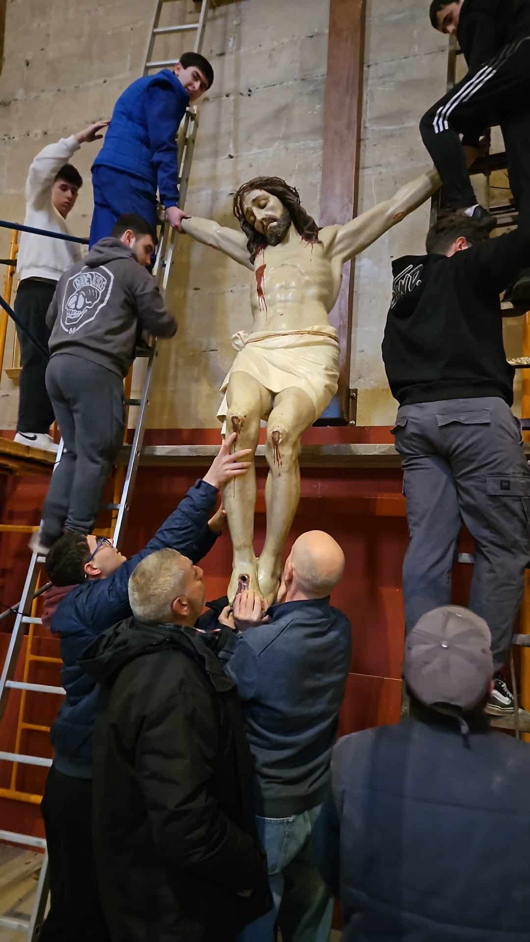 La parroquia de Santo Tomás de Haro inaugura el nuevo Retablo de la Sábana Santa tras más de seis meses de trabajo 1 La parroquia de Santo Tomás de Haro inaugura el nuevo Retablo de la Sábana Santa tras más de seis meses de trabajo 1