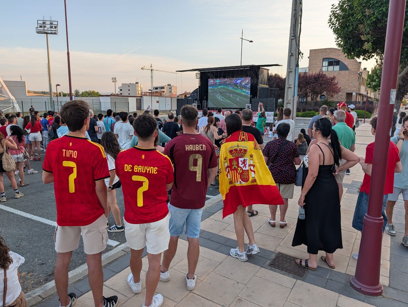 Merino mete a España en las semifinales del Mundial y desata la fiesta en Haro 7