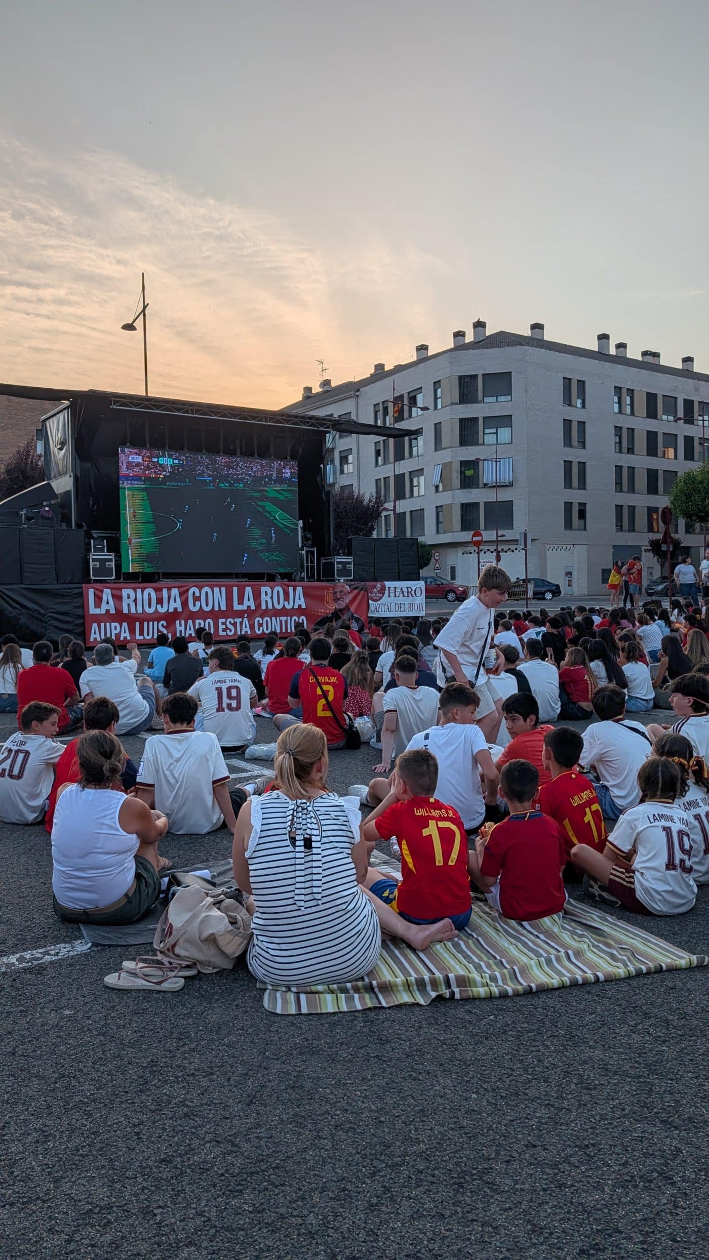 Merino mete a España en las semifinales del Mundial y desata la fiesta en Haro 8