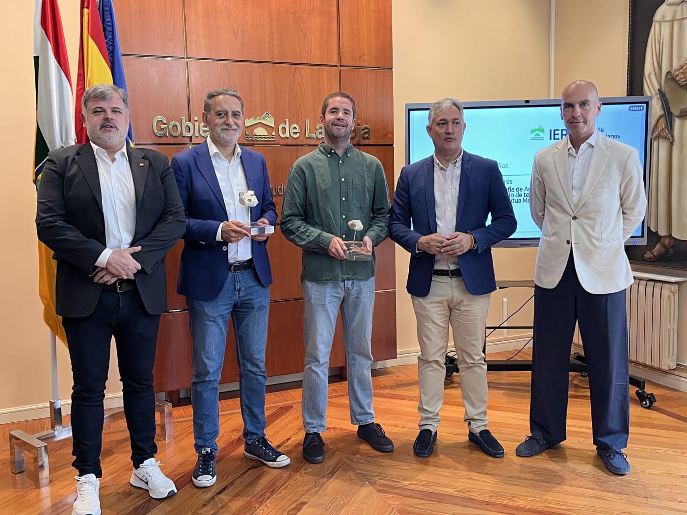 El jarrero David Labarga, reconocido en los Premios de Investigación del IER 2