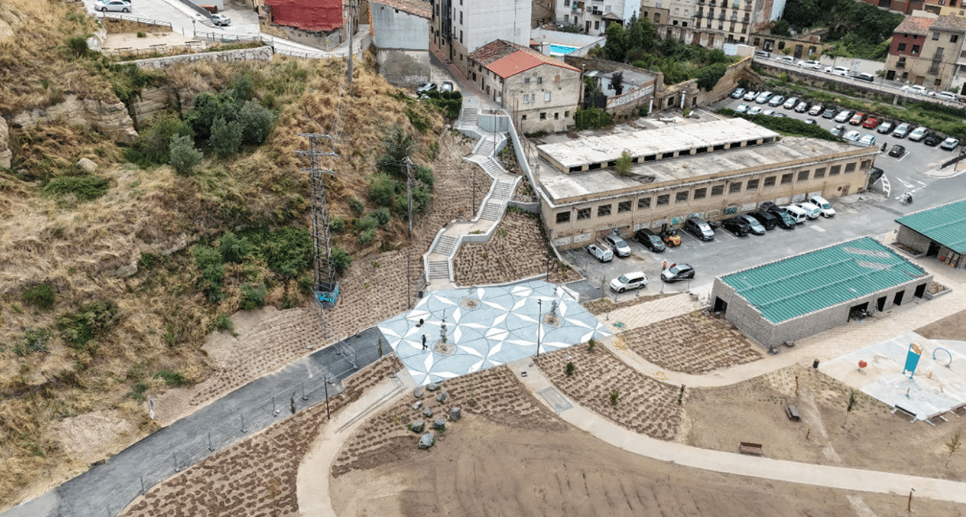 Haro abre al tránsito las nuevas escaleras que conectan el parque del Tirón con la calle San Felices 1