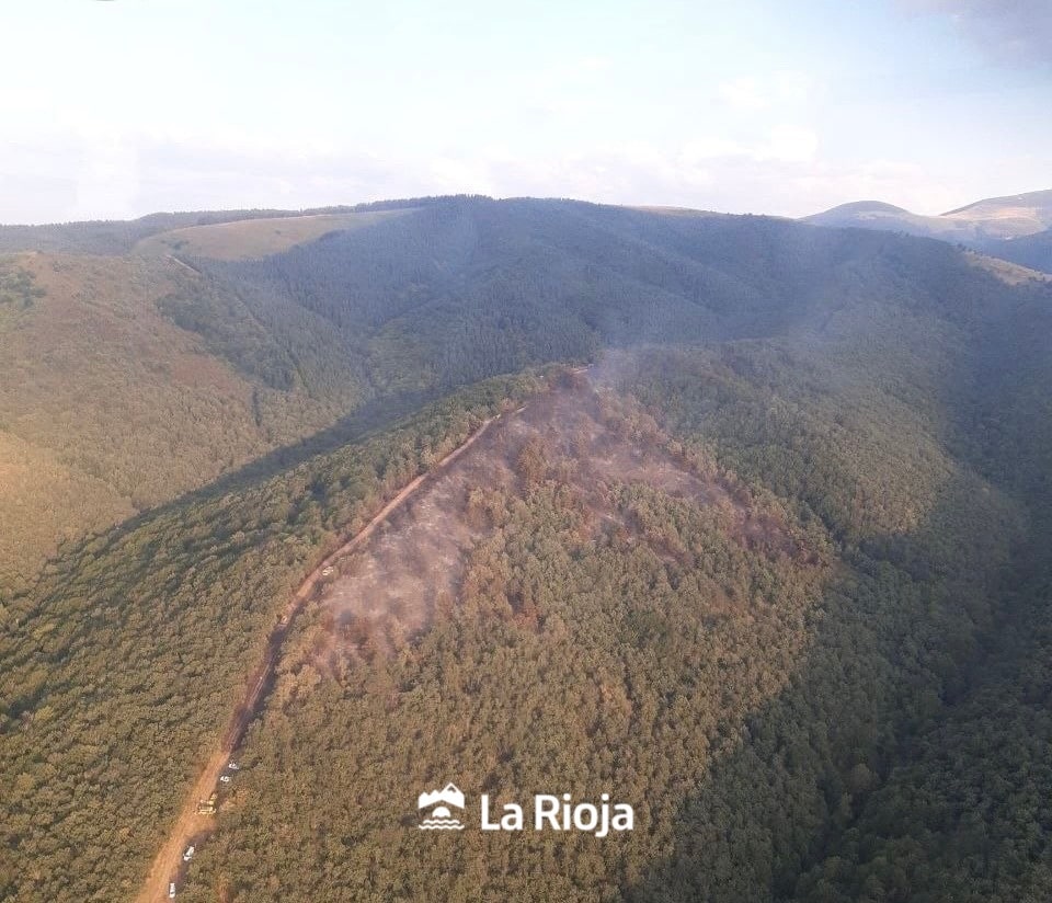 El incendio forestal de Ojacastro queda estabilizado tras afectar provisionalmente a más de 11 hectáreas 2