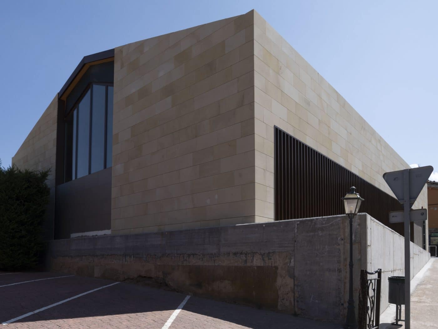 Azofra inaugura un nuevo espacio cultural y de convivencia con una inversión de más de 1,1 millones 2