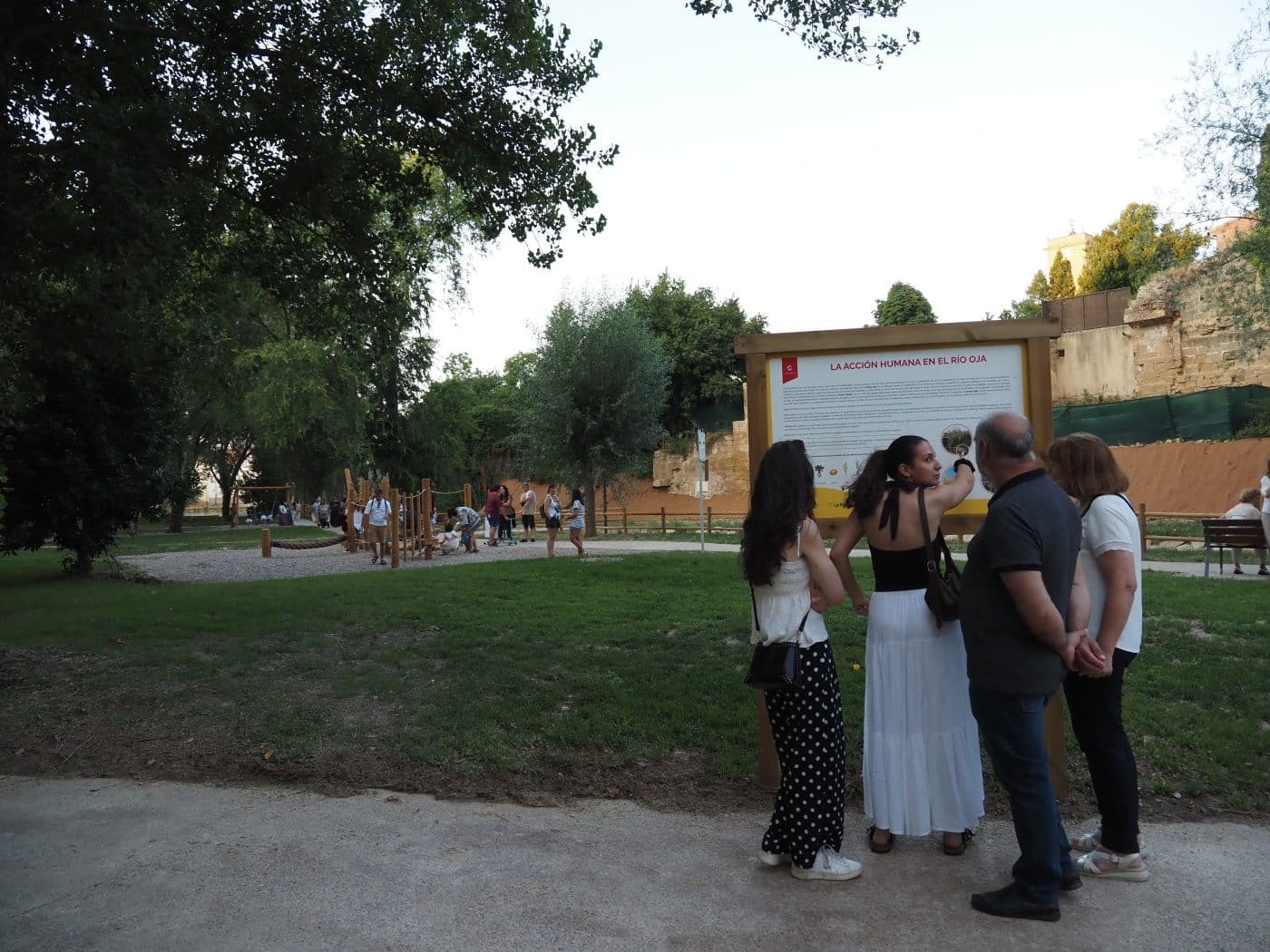 Casalarreina inaugura el nuevo Parque del Oja con una multitudinaria jornada de convivencia entre vecinos y veraneantes 31