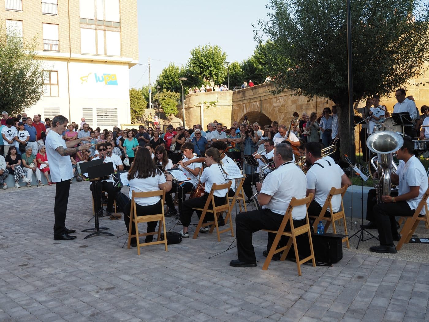 Casalarreina inaugura el nuevo Parque del Oja con una multitudinaria jornada de convivencia entre vecinos y veraneantes 17