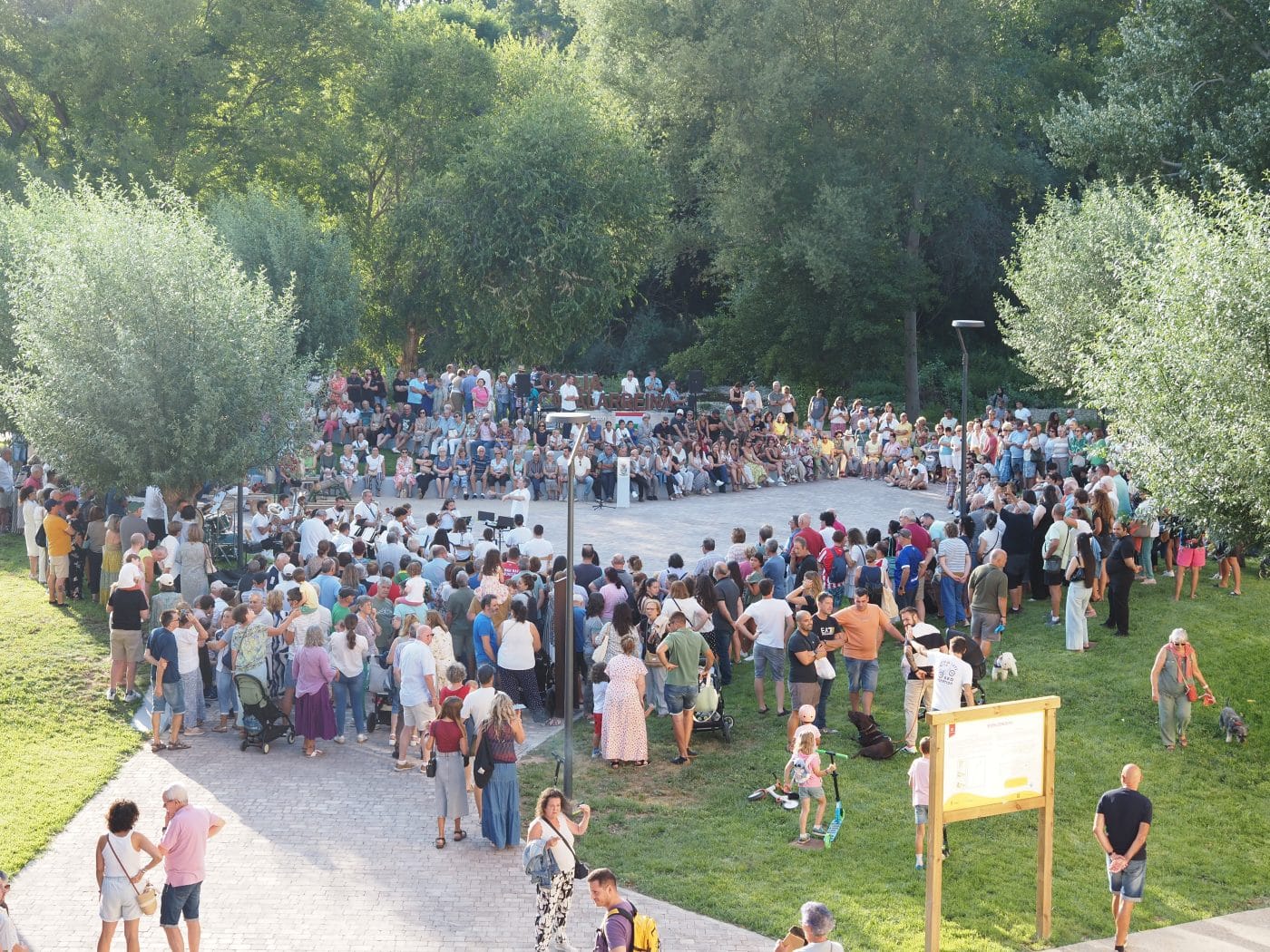 Casalarreina inaugura el nuevo Parque del Oja con una multitudinaria jornada de convivencia entre vecinos y veraneantes 26