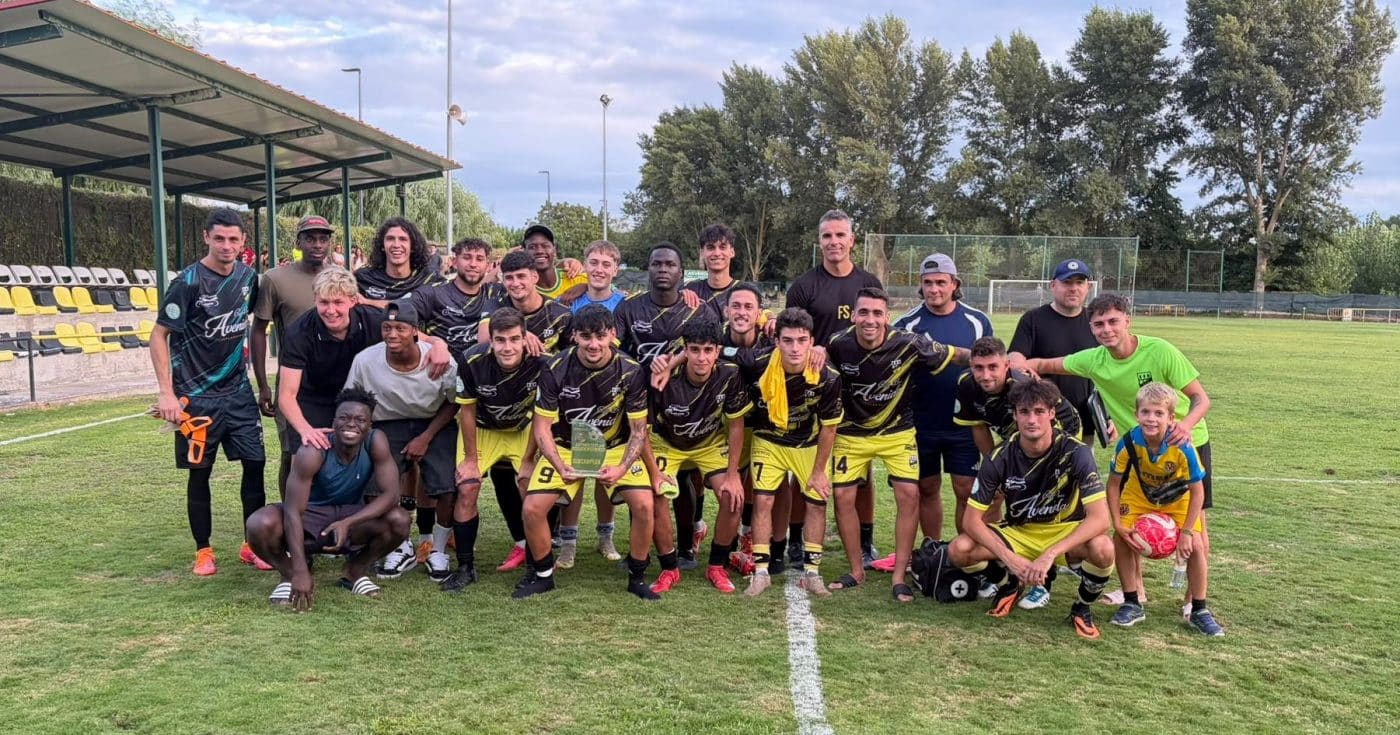 El CD Mirandés B se lleva el trofeo del Memorial Antonio Ceular del Casalarreina CF 5