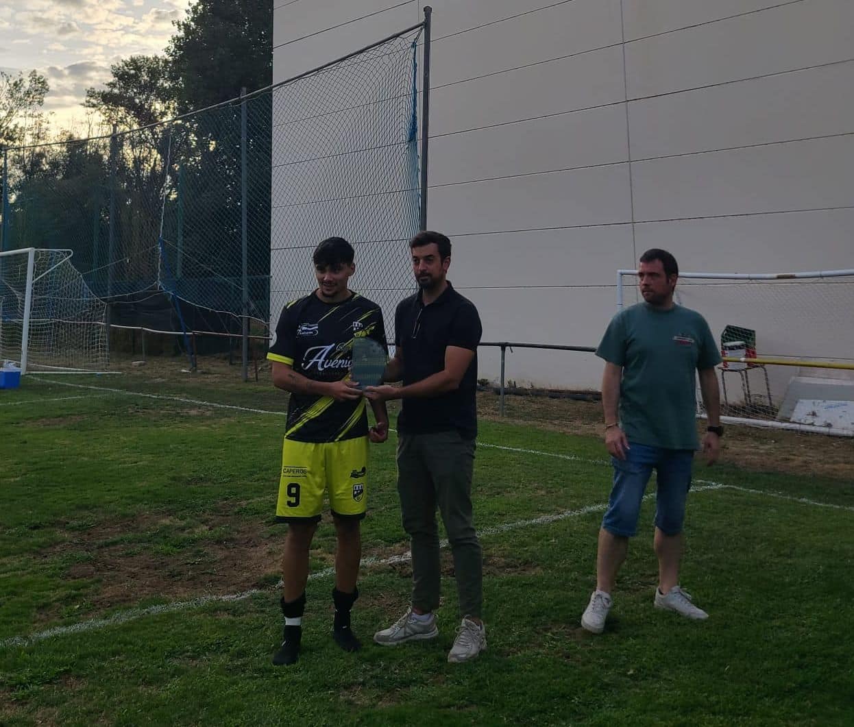 El CD Mirandés B se lleva el trofeo del Memorial Antonio Ceular del Casalarreina CF 3