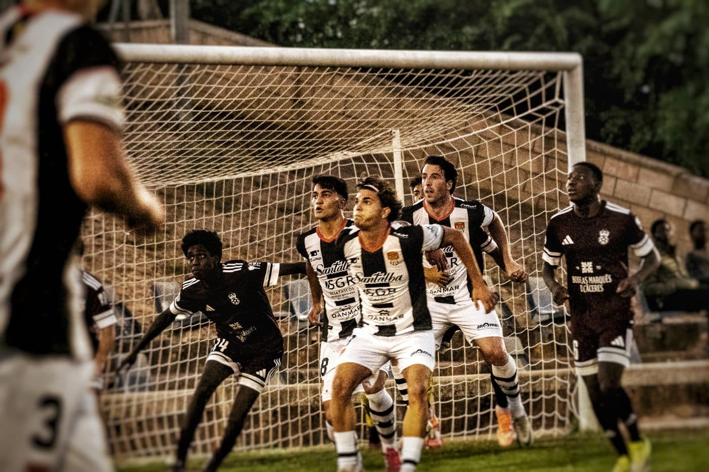 El Haro cierra la pretemporada con una abultada derrota en Cenicero 4