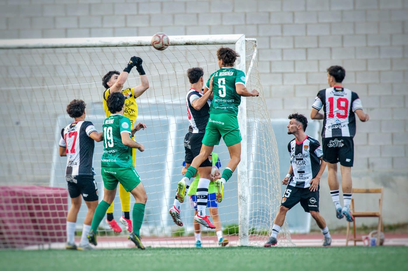 El Náxara se lleva el recuperado Trofeo Costa del Vino tras imponerse al Haro Deportivo 7 El Náxara se lleva el recuperado Trofeo Costa del Vino tras imponerse al Haro Deportivo 7