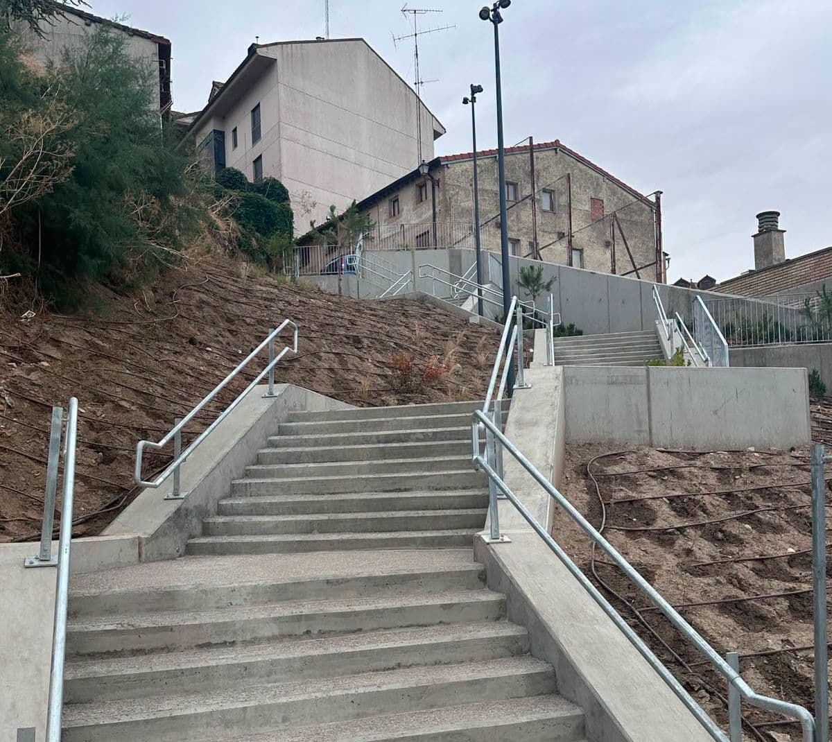 Haro recupera el acceso entre El Ferial y la calle San Felices 1 Haro recupera el acceso entre El Ferial y la calle San Felices 1