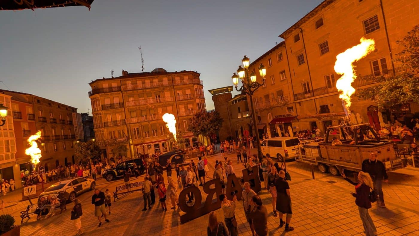 Haro vuelve a sentir el calor de los globos en la plaza de la Paz 12