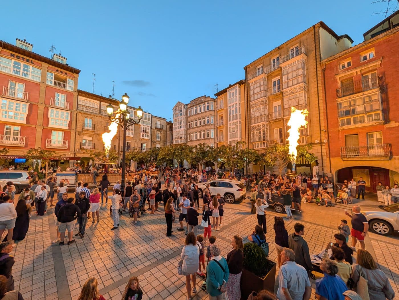 Haro vuelve a sentir el calor de los globos en la plaza de la Paz 18