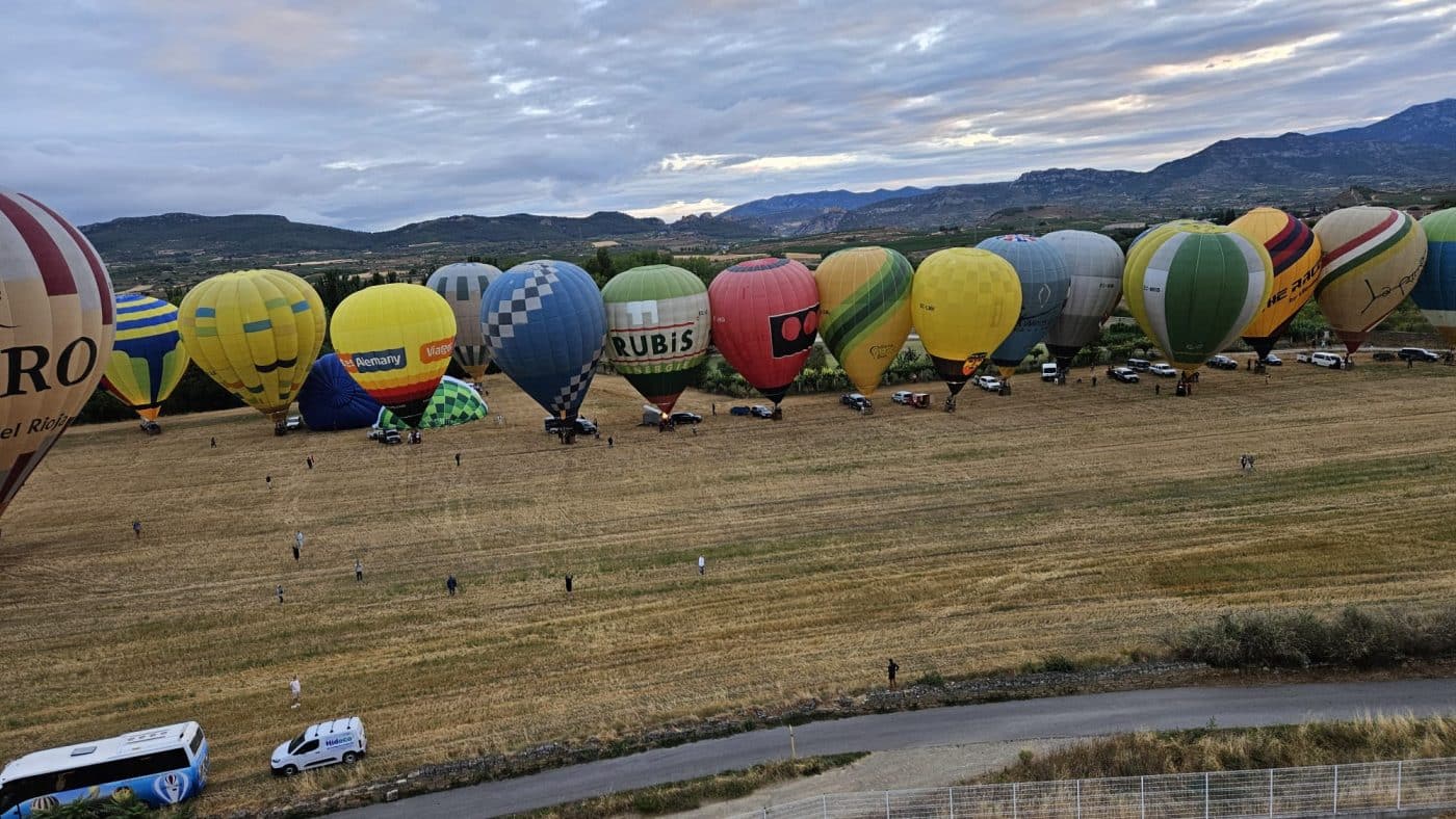 Haro vuelve a sentir el calor de los globos en la plaza de la Paz 13