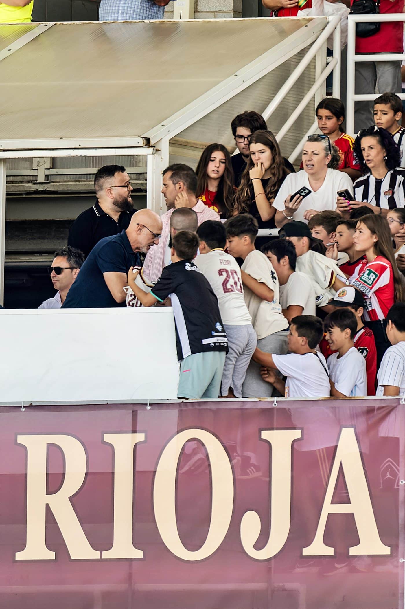 La UD Logroñés conquista el Trofeo Luis de la Fuente en una jornada de homenaje al seleccionador de Haro 7