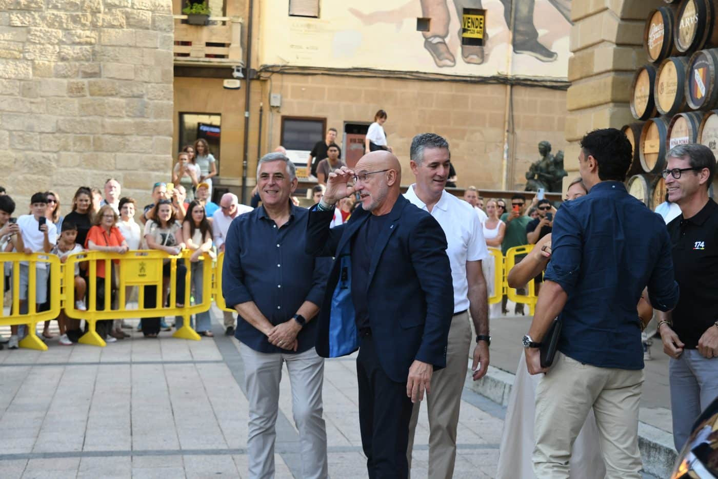Haro se vuelca con Luis de la Fuente en un multitudinario recibimiento en el Ayuntamiento 9 Haro se vuelca con Luis de la Fuente en un multitudinario recibimiento en el Ayuntamiento 9