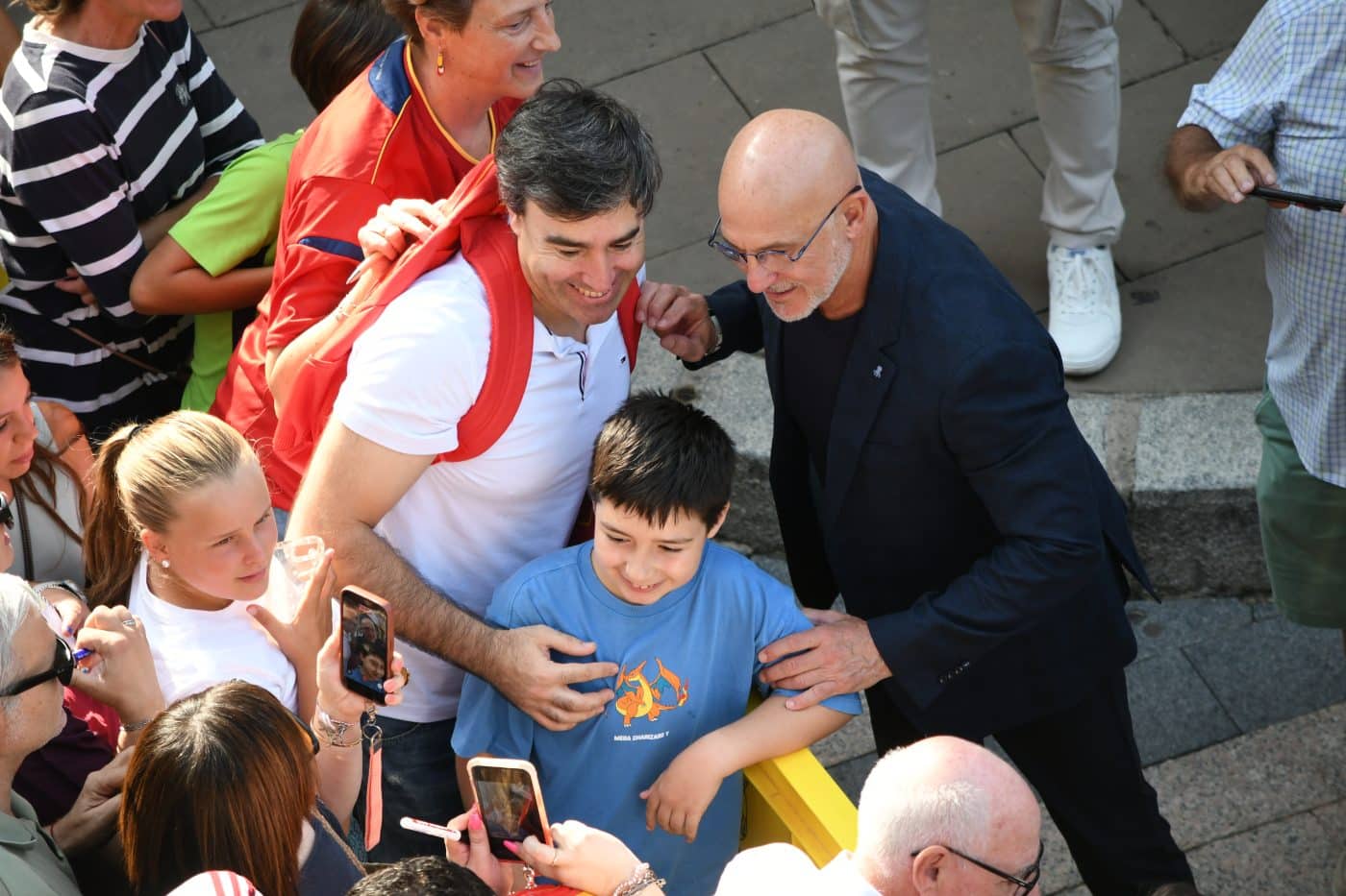 Haro se vuelca con Luis de la Fuente en un multitudinario recibimiento en el Ayuntamiento 1 Haro se vuelca con Luis de la Fuente en un multitudinario recibimiento en el Ayuntamiento 1