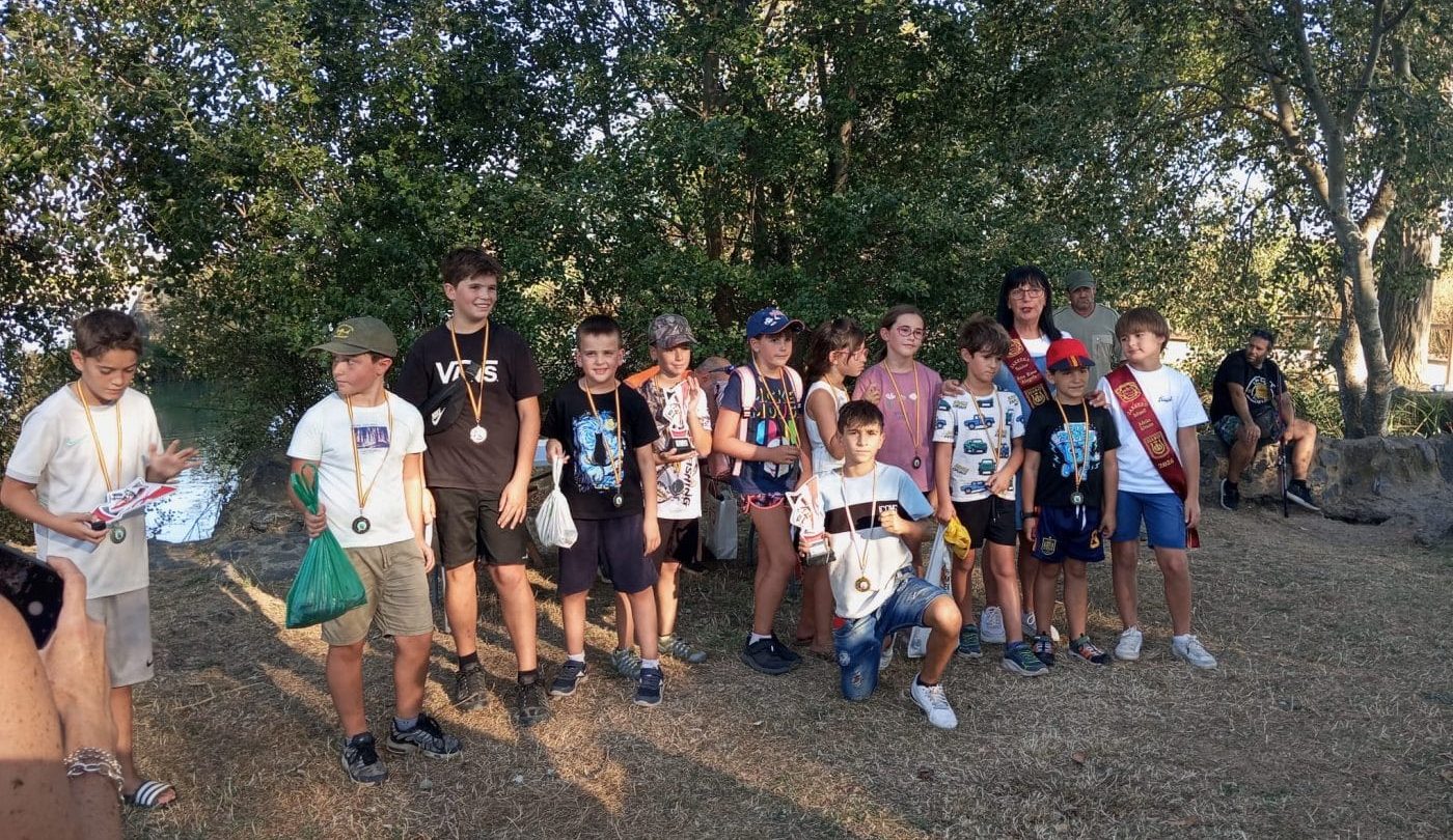 Haro disfruta de dos jornadas de pesca infantil con 25 participantes 1 Haro disfruta de dos jornadas de pesca infantil con 25 participantes 1