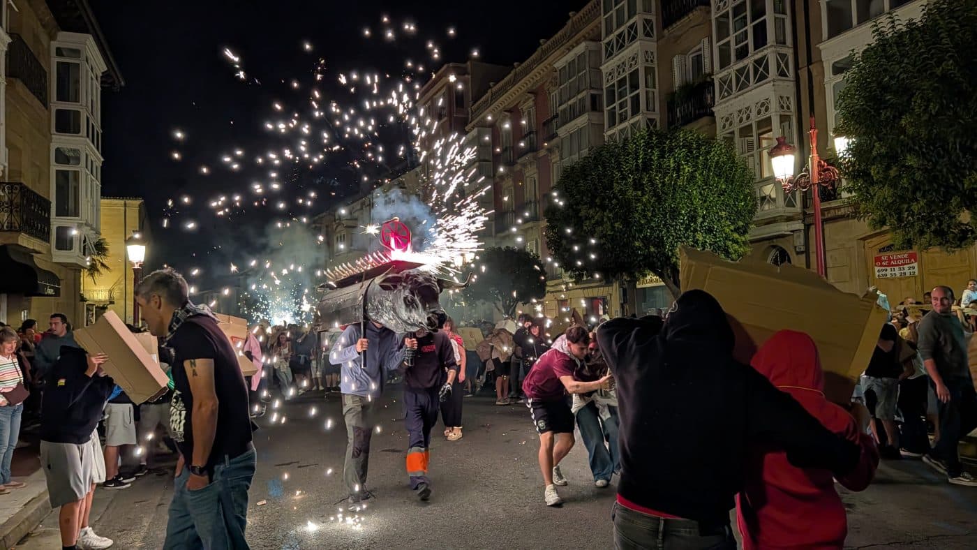 FOTOS: Haro despide las fiestas de la Vega al ritmo de la Jira 51