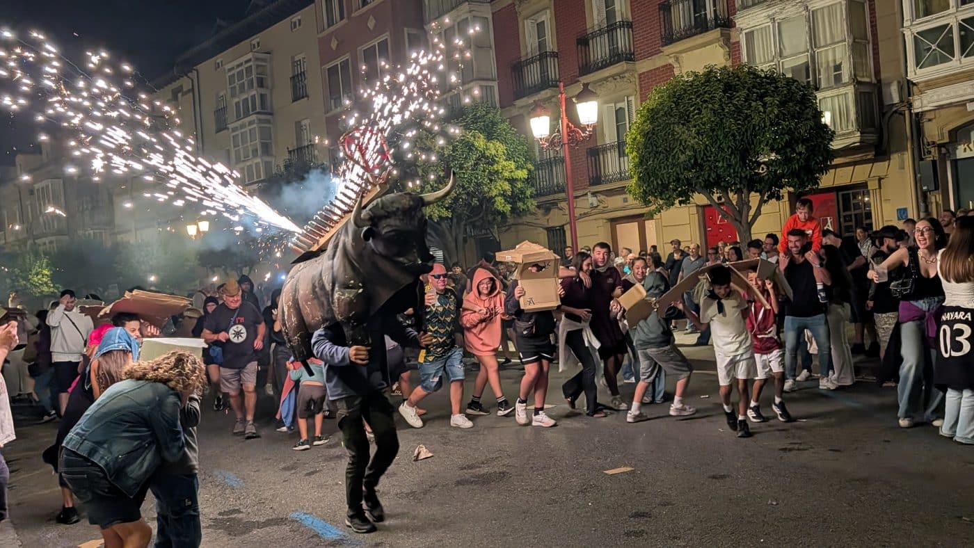 FOTOS: Haro despide las fiestas de la Vega al ritmo de la Jira 70