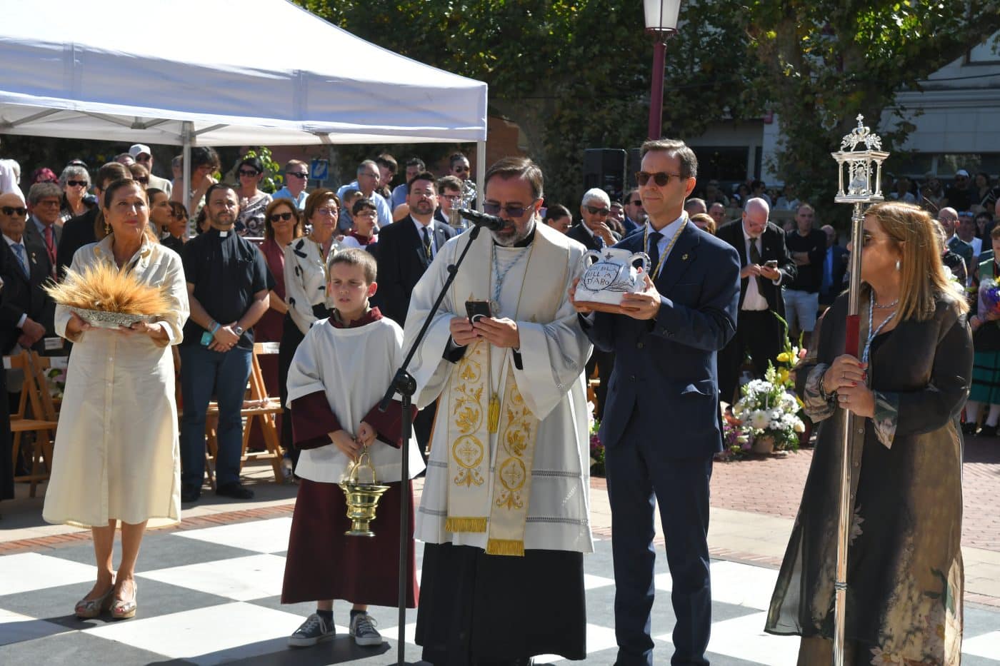 FOTOS: Haro cubre de flores a la Virgen de la Vega en su día grande 30