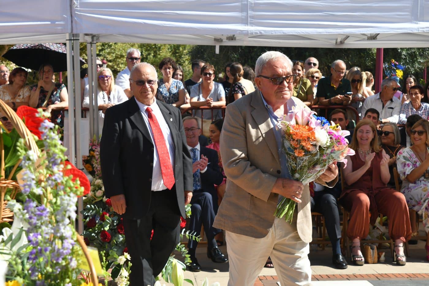 FOTOS: Haro cubre de flores a la Virgen de la Vega en su día grande 39