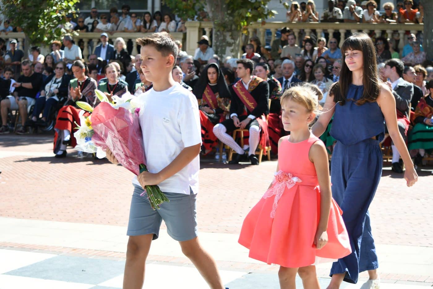 FOTOS: Haro cubre de flores a la Virgen de la Vega en su día grande 4