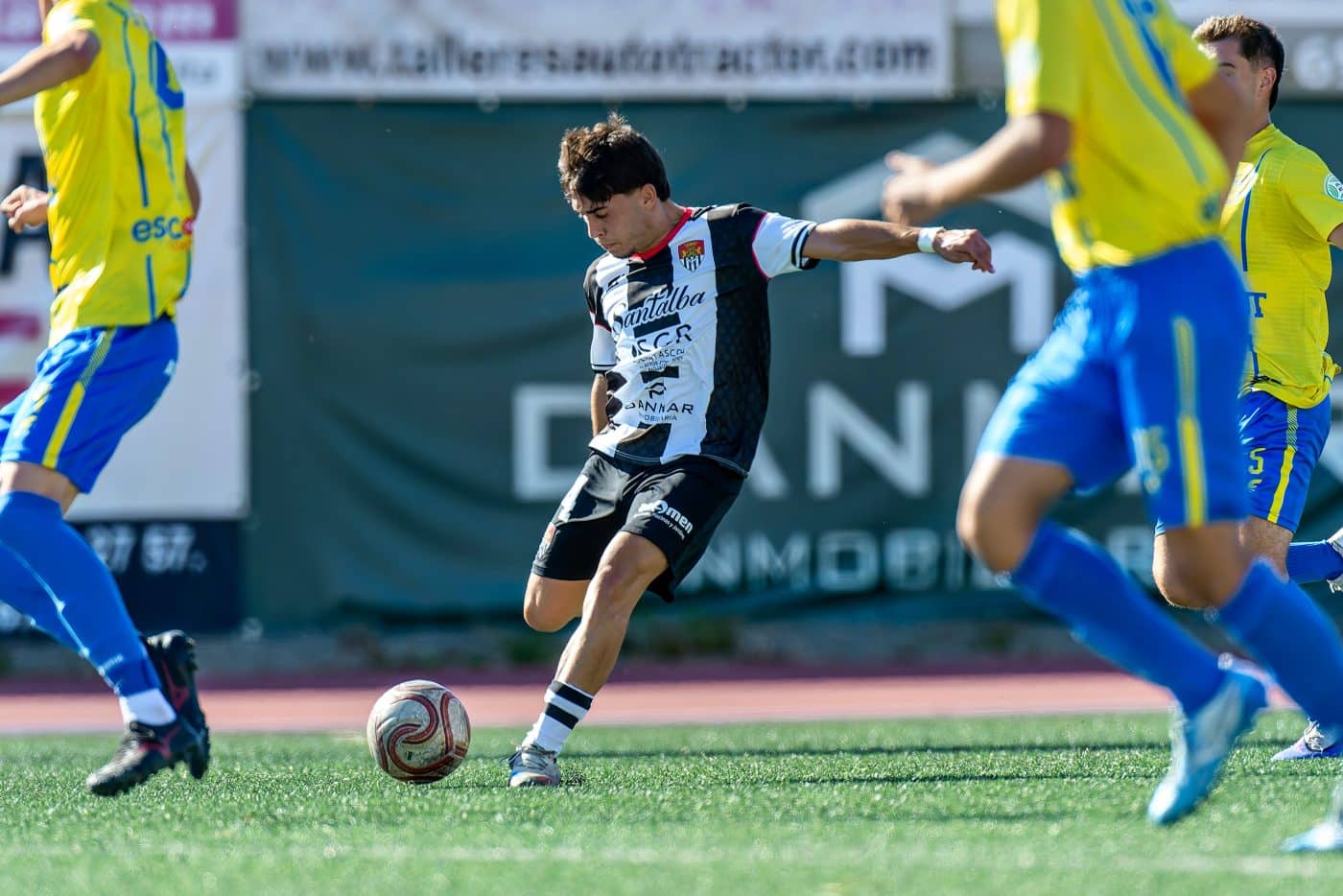 El Haro Deportivo se estrena en el Luis de la Fuente con un triunfo de locura ante el Calasancio 4