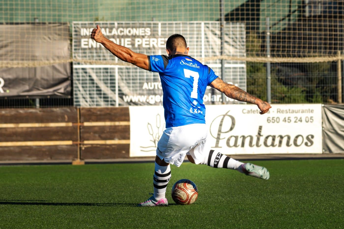 El Haro golpea antes del descanso y resiste en La Molineta para llevarse el triunfo 5 El Haro golpea antes del descanso y resiste en La Molineta para llevarse el triunfo 5