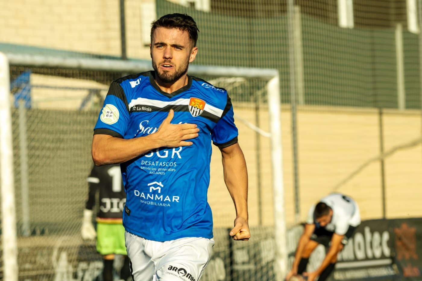 El Haro golpea antes del descanso y resiste en La Molineta para llevarse el triunfo 2 El Haro golpea antes del descanso y resiste en La Molineta para llevarse el triunfo 2