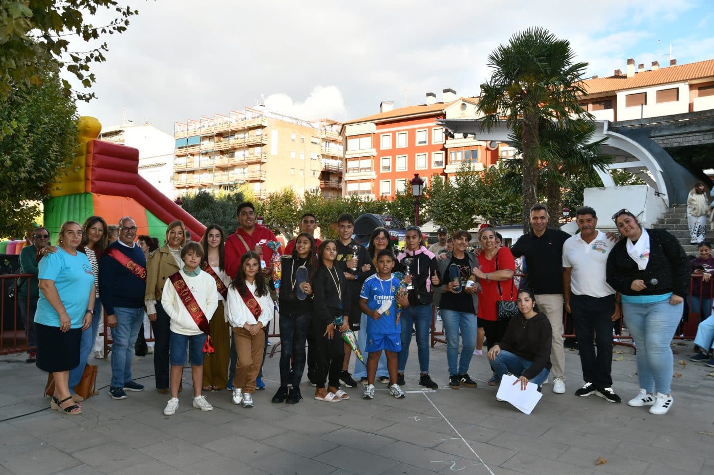 FOTOS: Del cole al gran patio de recreo de las fiestas de Haro 1