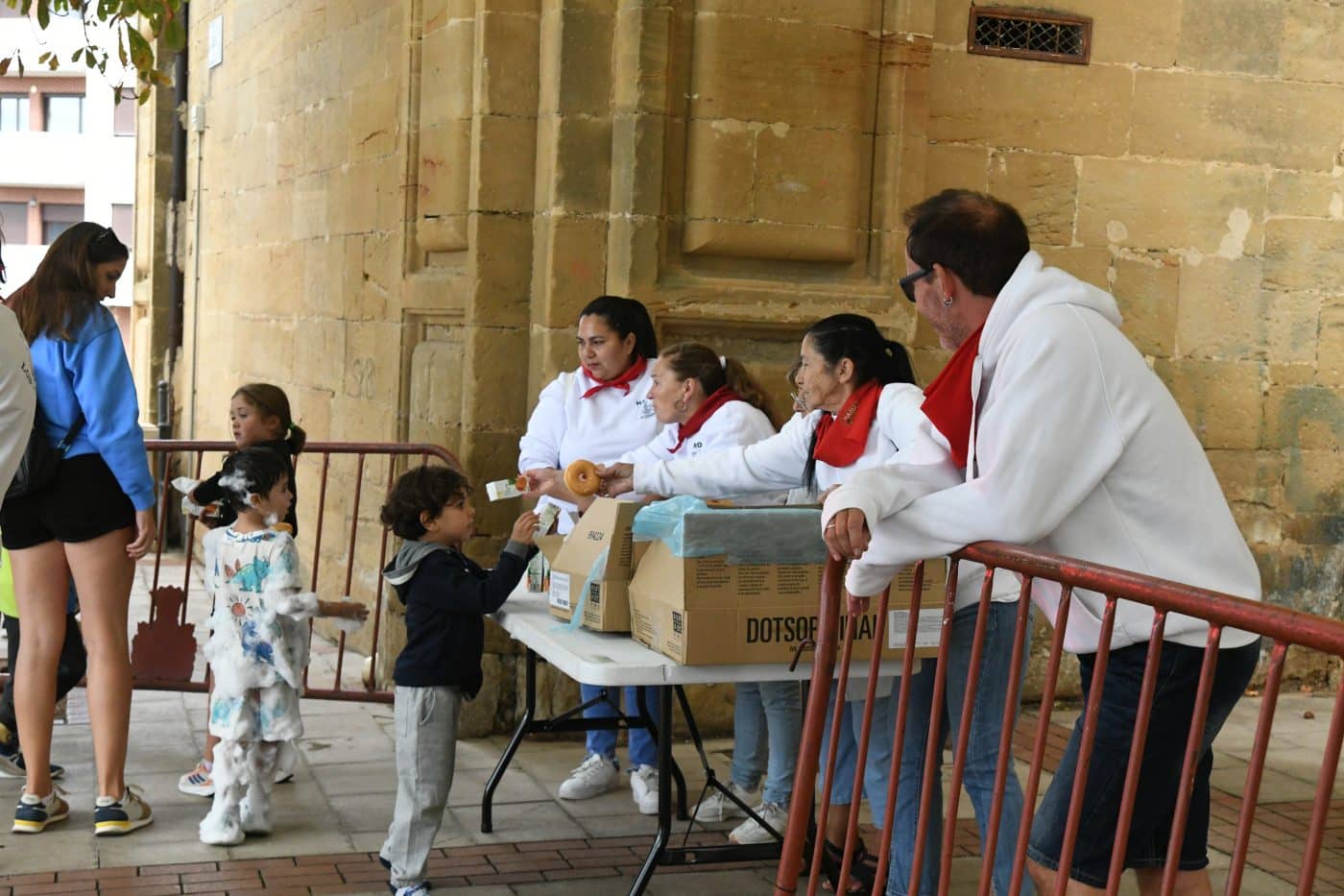FOTOS: Del cole al gran patio de recreo de las fiestas de Haro 3