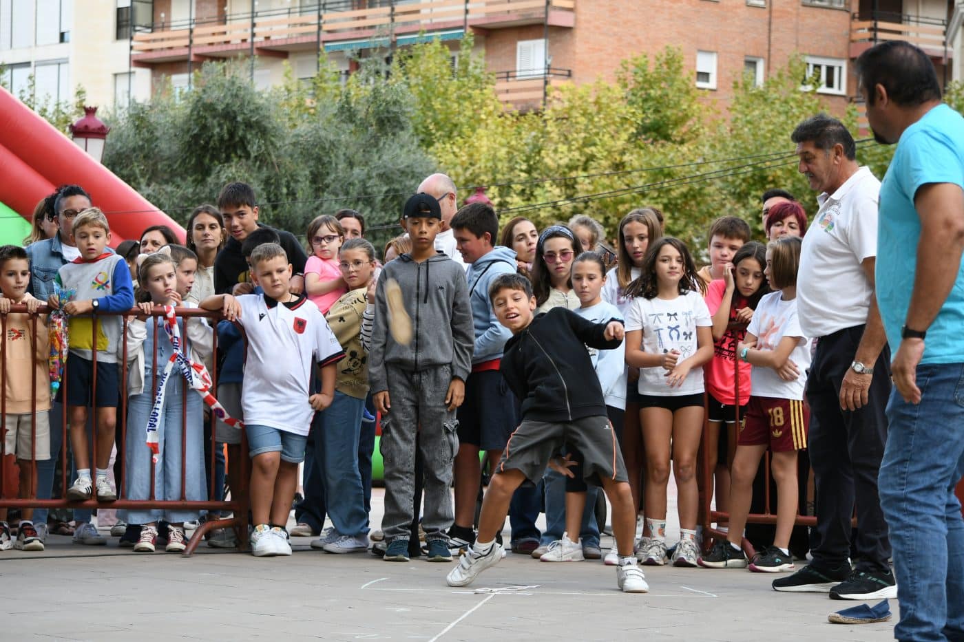FOTOS: Del cole al gran patio de recreo de las fiestas de Haro 26