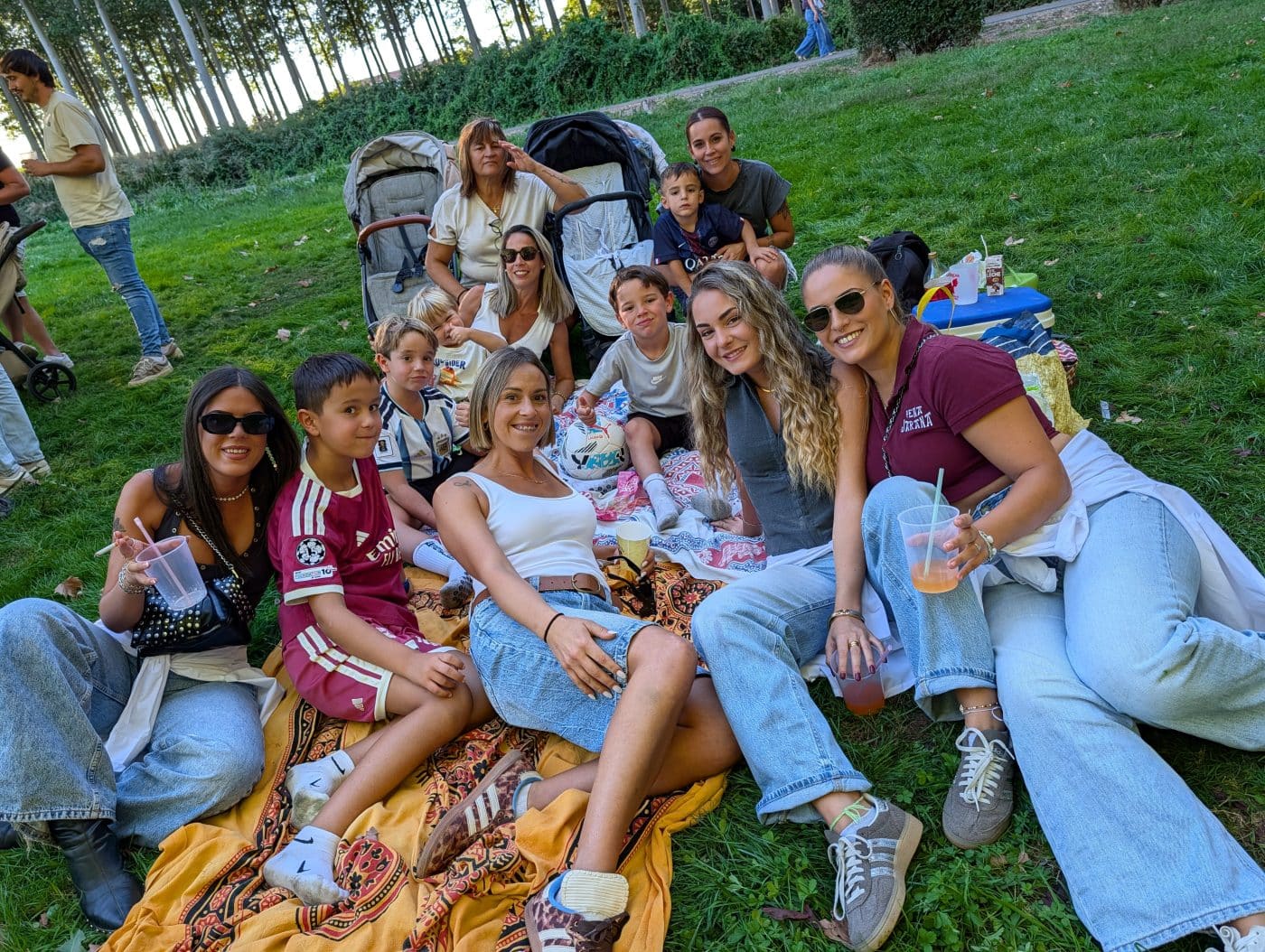 FOTOS: Haro despide las fiestas de la Vega al ritmo de la Jira 54