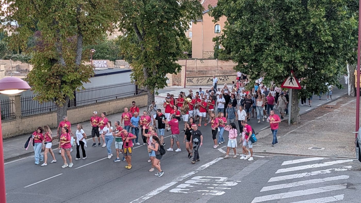 FOTOS: Haro despide las fiestas de la Vega al ritmo de la Jira 23