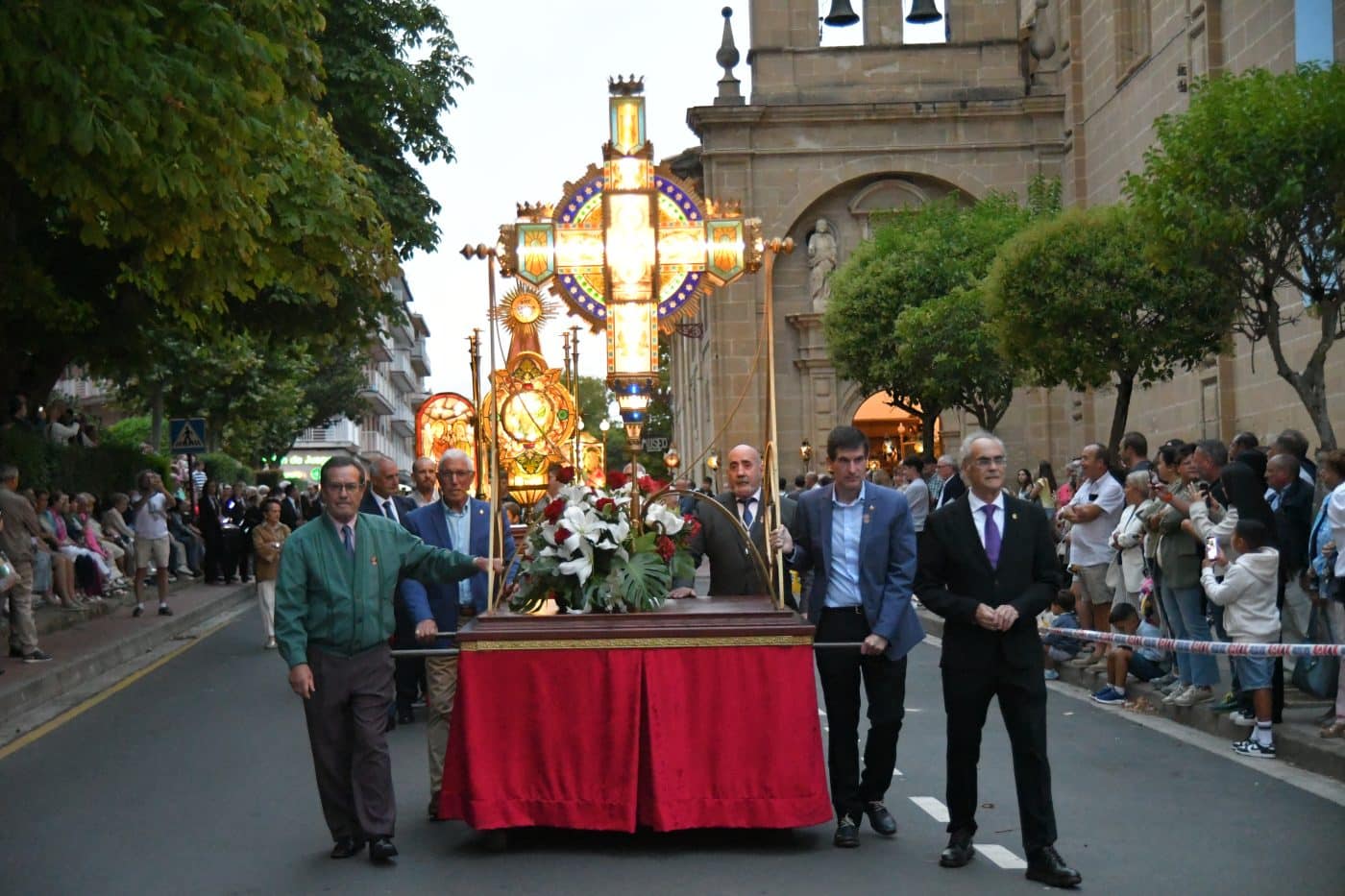 FOTOS: Haro se ilumina con su tradicional Rosario de Faroles 40
