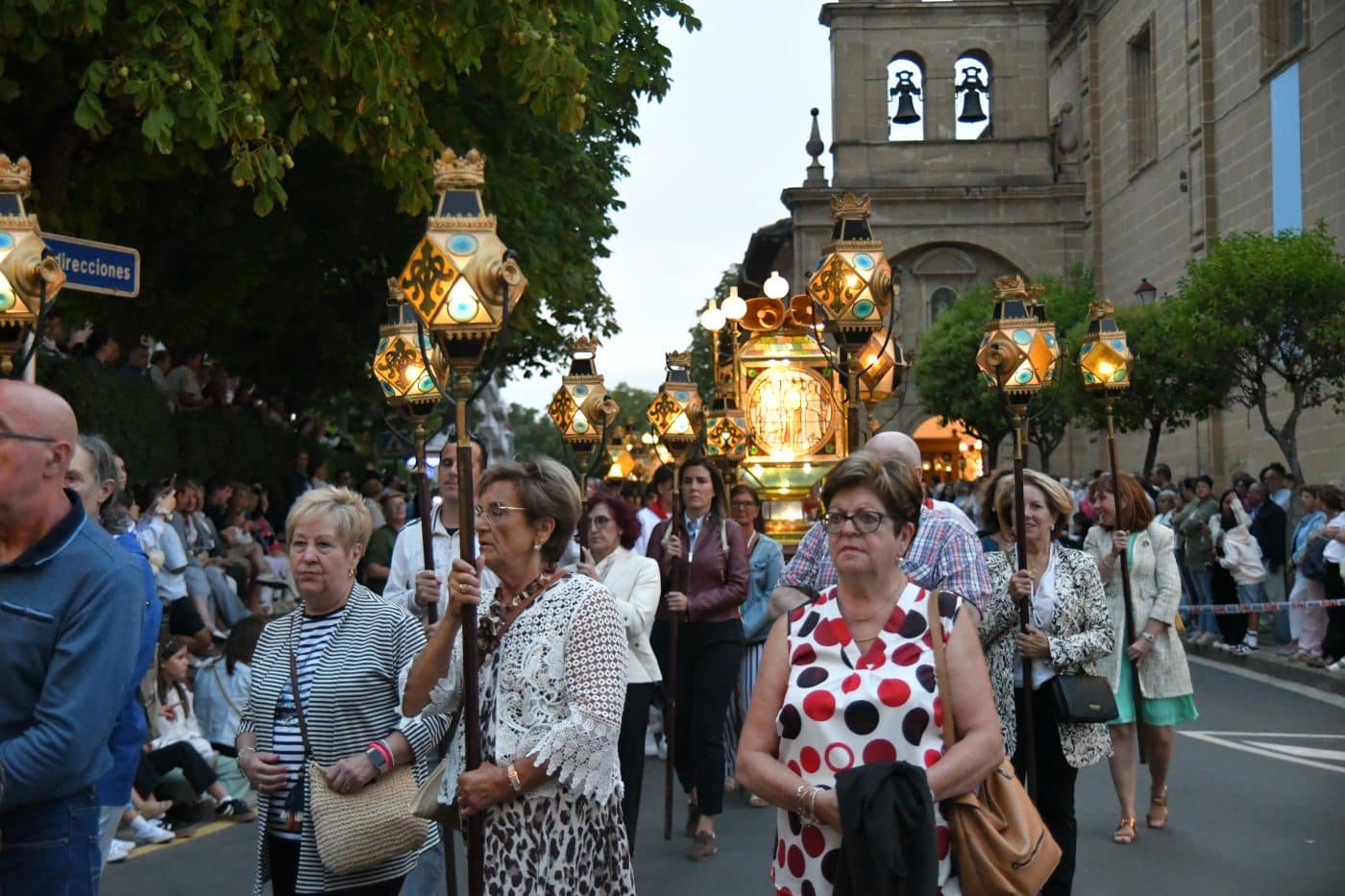 FOTOS: Haro se ilumina con su tradicional Rosario de Faroles 43