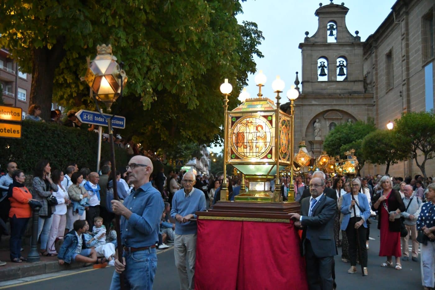FOTOS: Haro se ilumina con su tradicional Rosario de Faroles 21